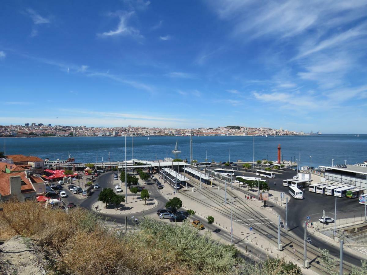 Tejo House River Lisbon Almada Exteriör bild