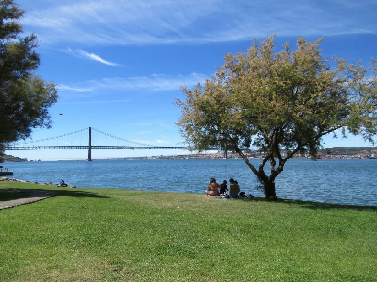 Tejo House River Lisbon Almada Exteriör bild
